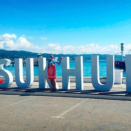 Hotel Гостевой Дом Ирина Sochumi Exterior foto