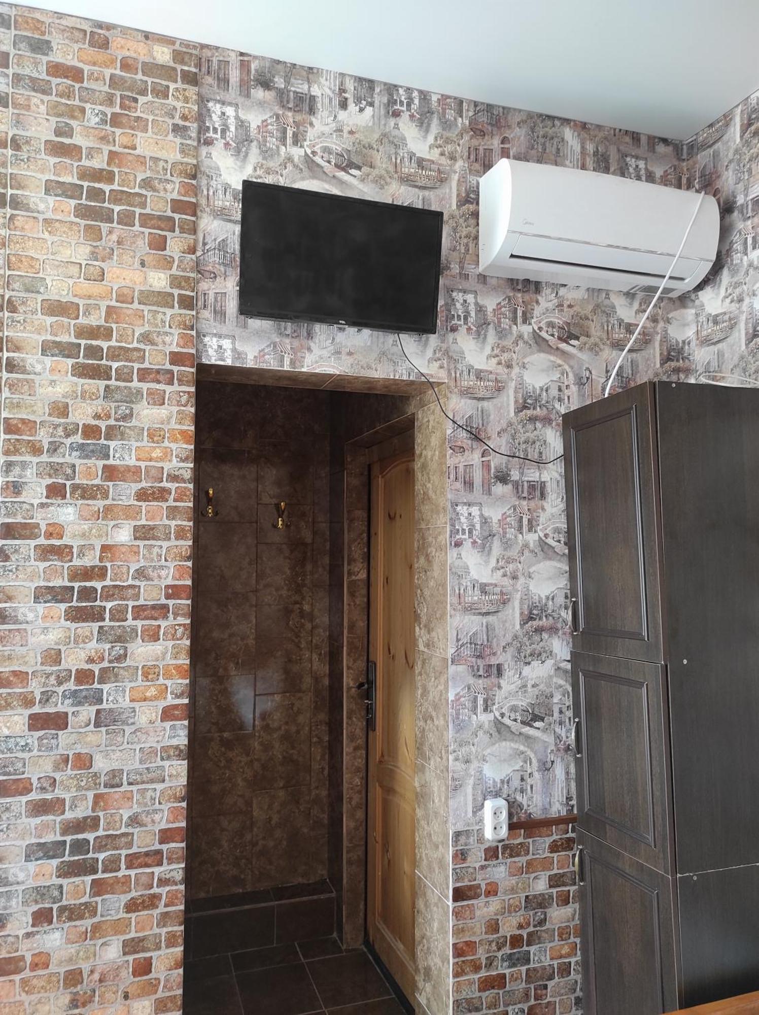 Hotel Гостевой Дом Ирина Sochumi Exterior foto