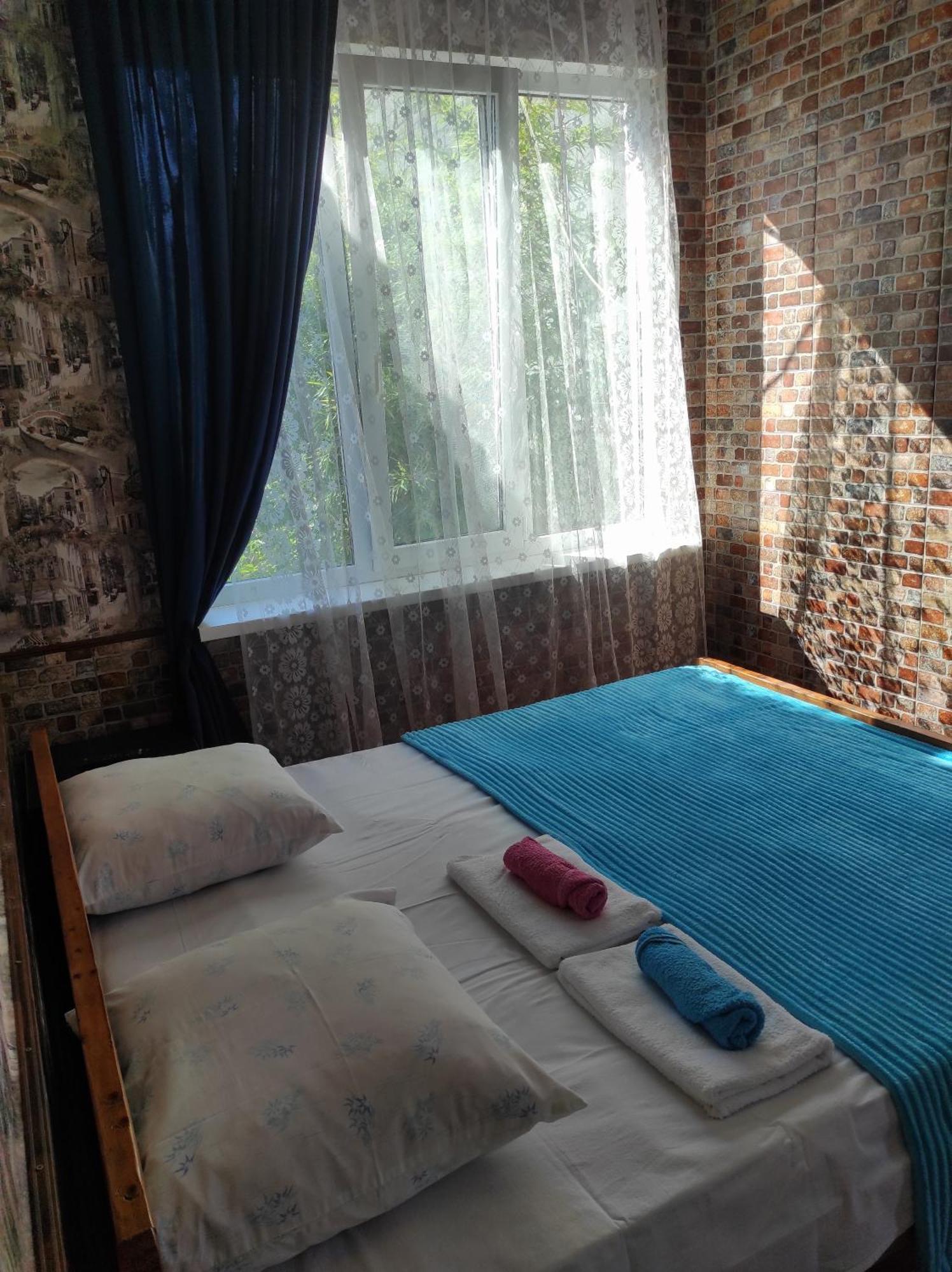 Hotel Гостевой Дом Ирина Sochumi Exterior foto